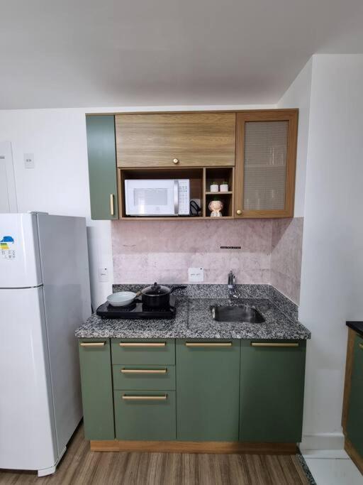 Ap10 Confortavel Com Wifi, Piscina, Rooftoop E Academia Em Frente Ao Metro Apartment Sao Paulo