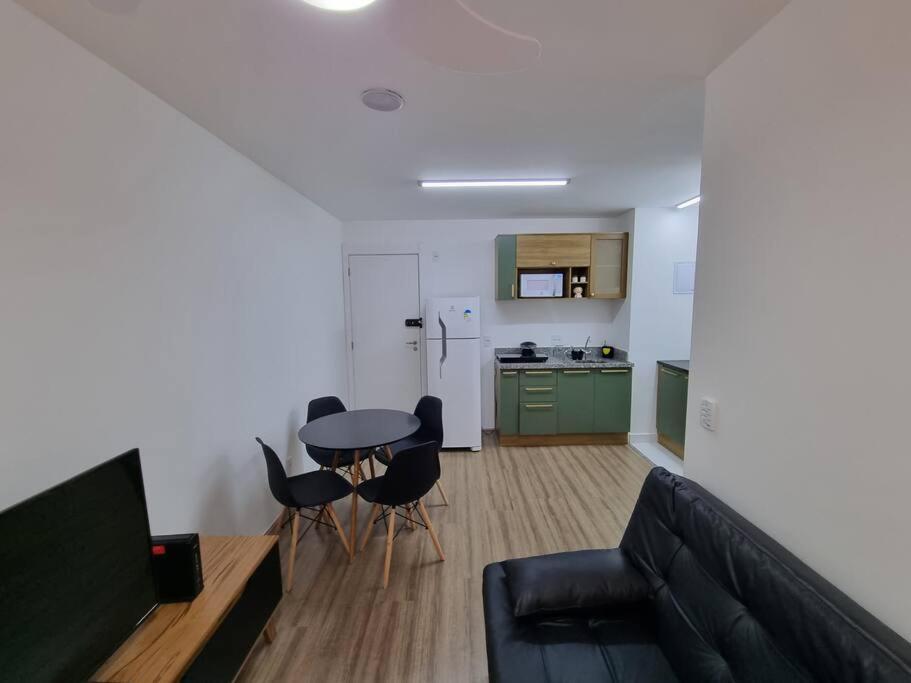 Ap10 Confortavel Com Wifi, Piscina, Rooftoop E Academia Em Frente Ao Metro Apartment Sao Paulo