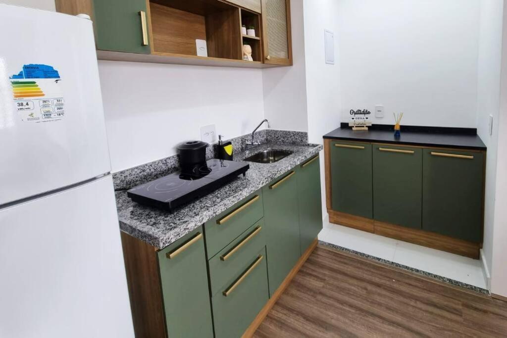 Ap10 Confortavel Com Wifi, Piscina, Rooftoop E Academia Em Frente Ao Metro * Sao Paulo