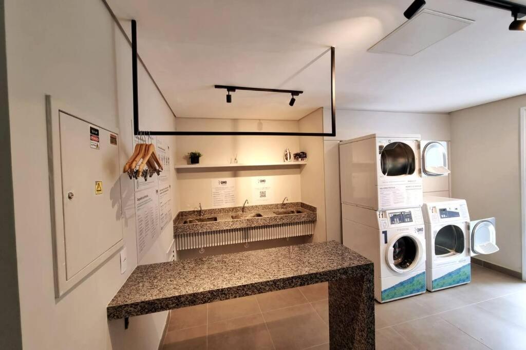Ap10 Confortavel Com Wifi, Piscina, Rooftoop E Academia Em Frente Ao Metro Apartment