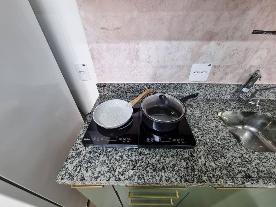 Ap10 Confortavel Com Wifi, Piscina, Rooftoop E Academia Em Frente Ao Metro Sao Paulo